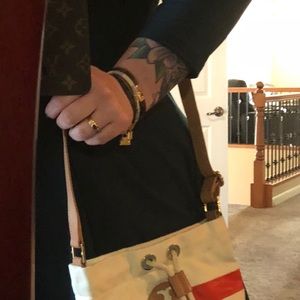 💯 Authentic Tory Burch Small Cross Body Bag